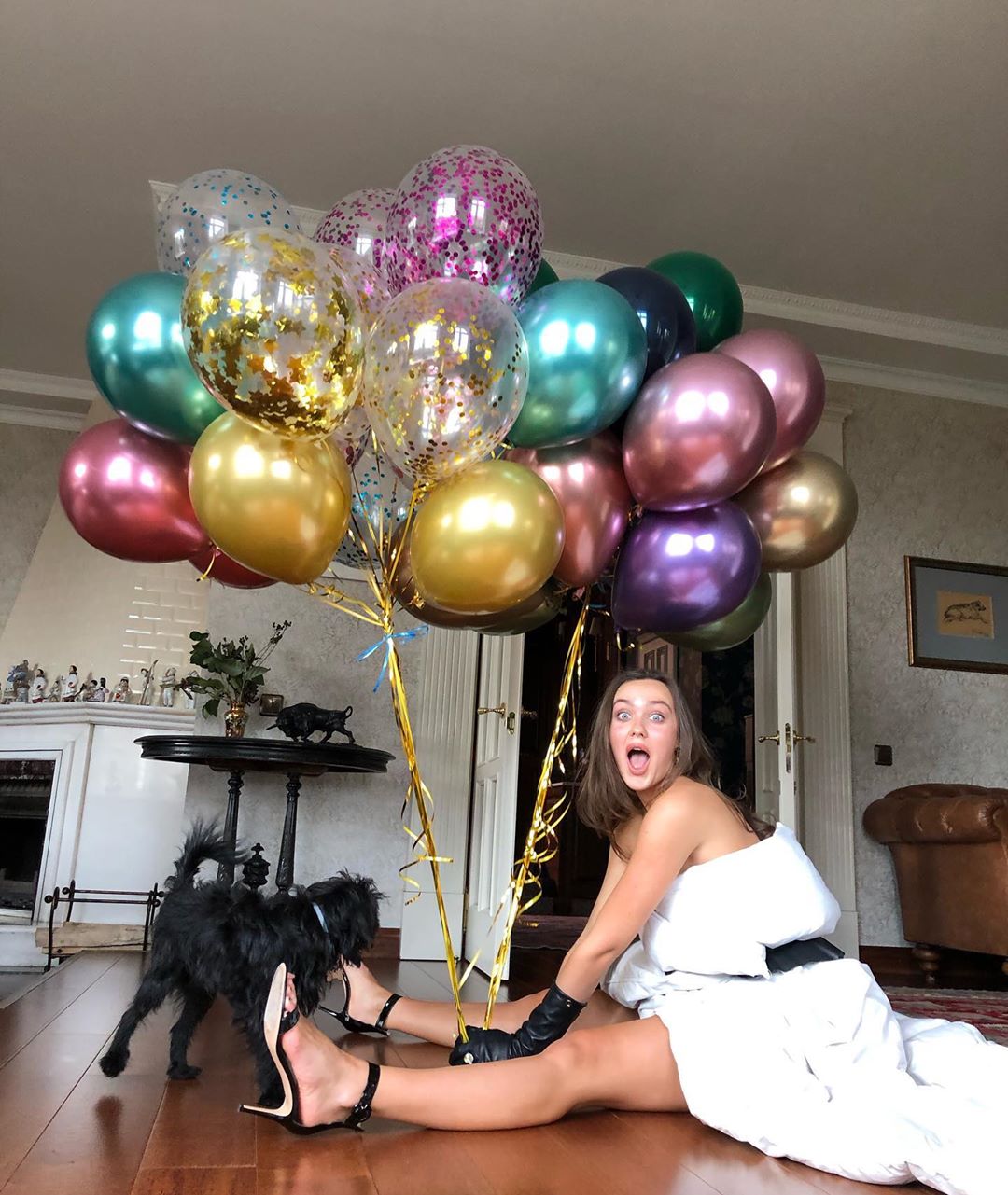 Истории ведущего Сергея Нестерова, стилиста Анны Буянкиной, дизайнера Андрея Перескокова, моделей Екатерины Крыловой и Анастасии Лобковой о праздновании дня рождения в режиме самоизоляции