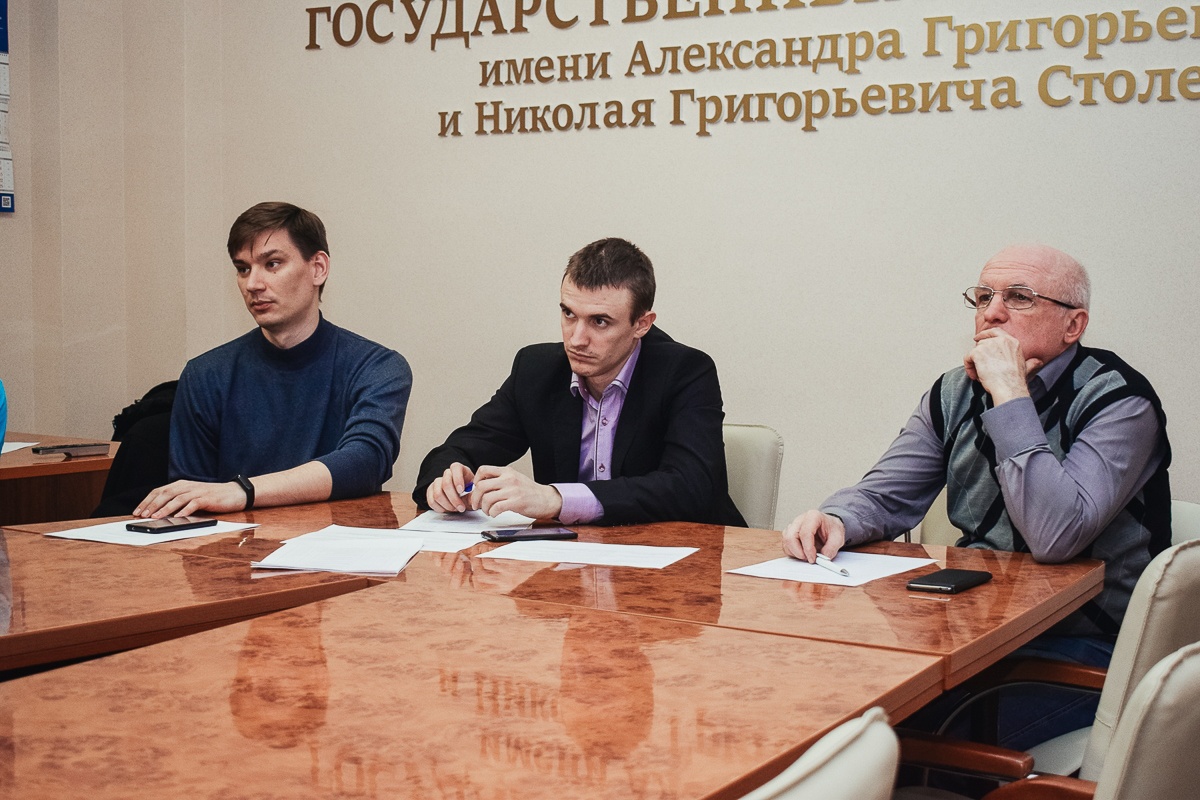 Делимся подробностями грядущих университетских госов: кому придется сдавать экзамены и как выглядит онлайн-защита дипломов