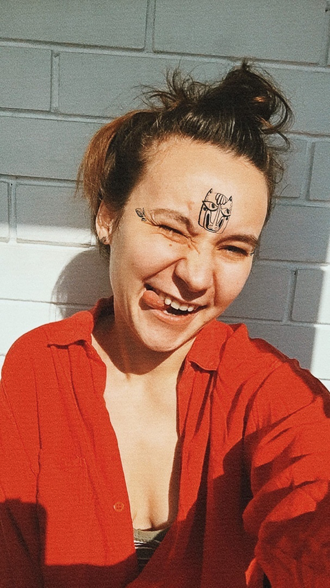 Эволюция сувениров во Владимире продолжается: теперь это мерч с эксклюзивными надписями и дизайнерская продукция с символикой города