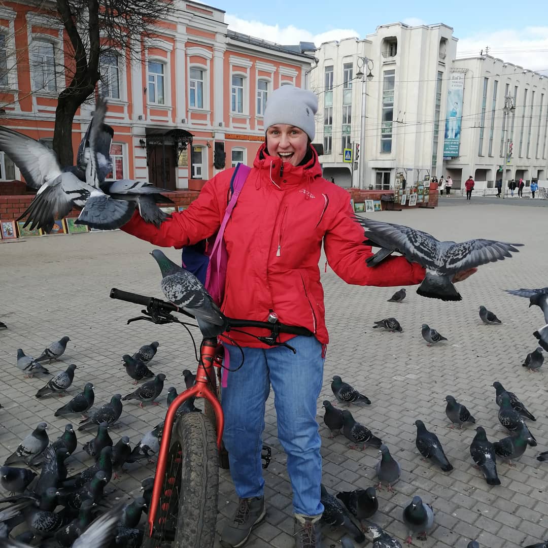 Как выглядеть на все сто, будучи дома на самоизоляции? На этот и множество других вопросов отвечает известный стилист и ведущий нового выпуска шоу «Рогов дома»