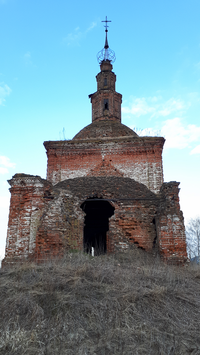 Фоторепортаж из села Семеновское-Советское Суздальского района. Описание разрушенного храма