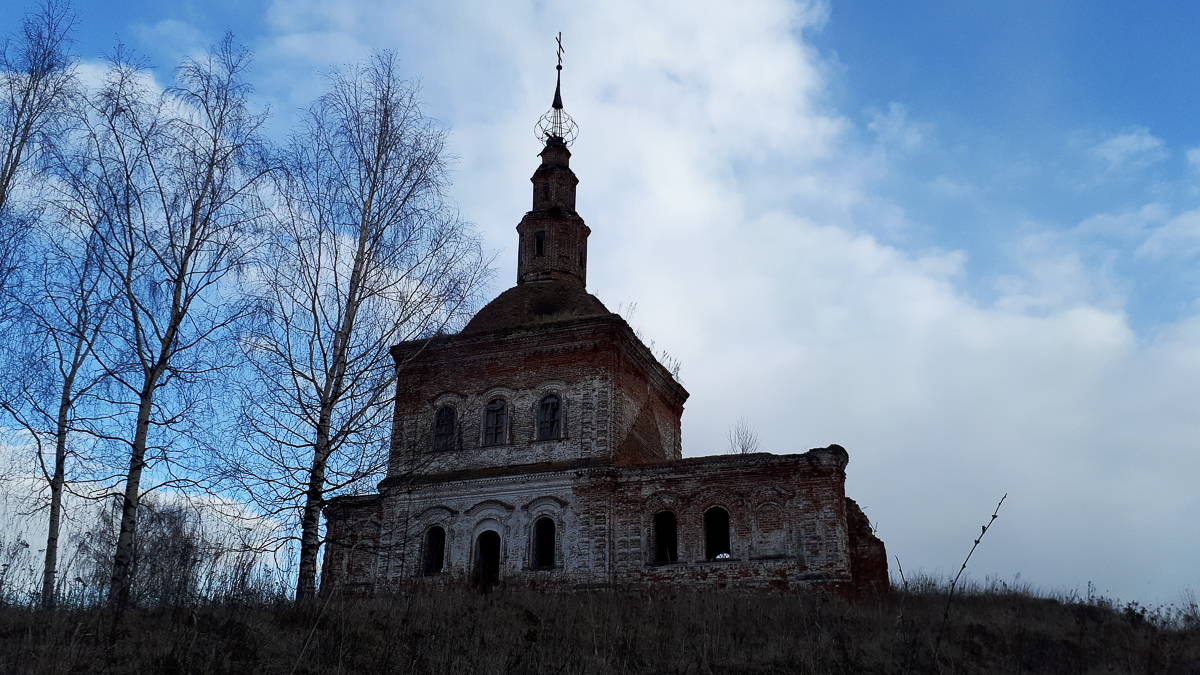 Фоторепортаж из села Семеновское-Советское Суздальского района. Описание разрушенного храма