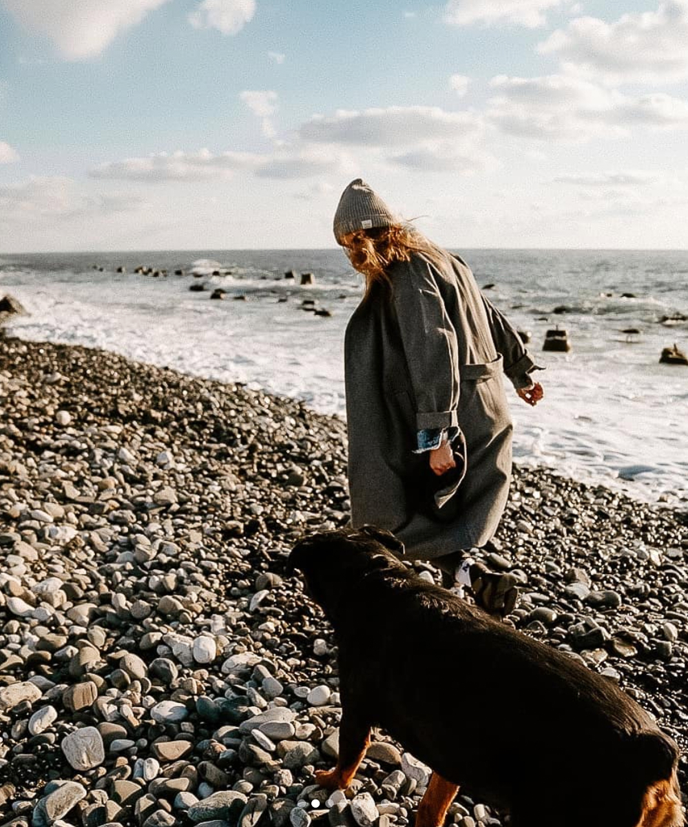 Обеспечить крышу над головой потерявшемуся коту или собаке из приюта может и хочет далеко не каждый. В современном мире это даже своего рода геройство. Мы подготовили для вас несколько таких историй