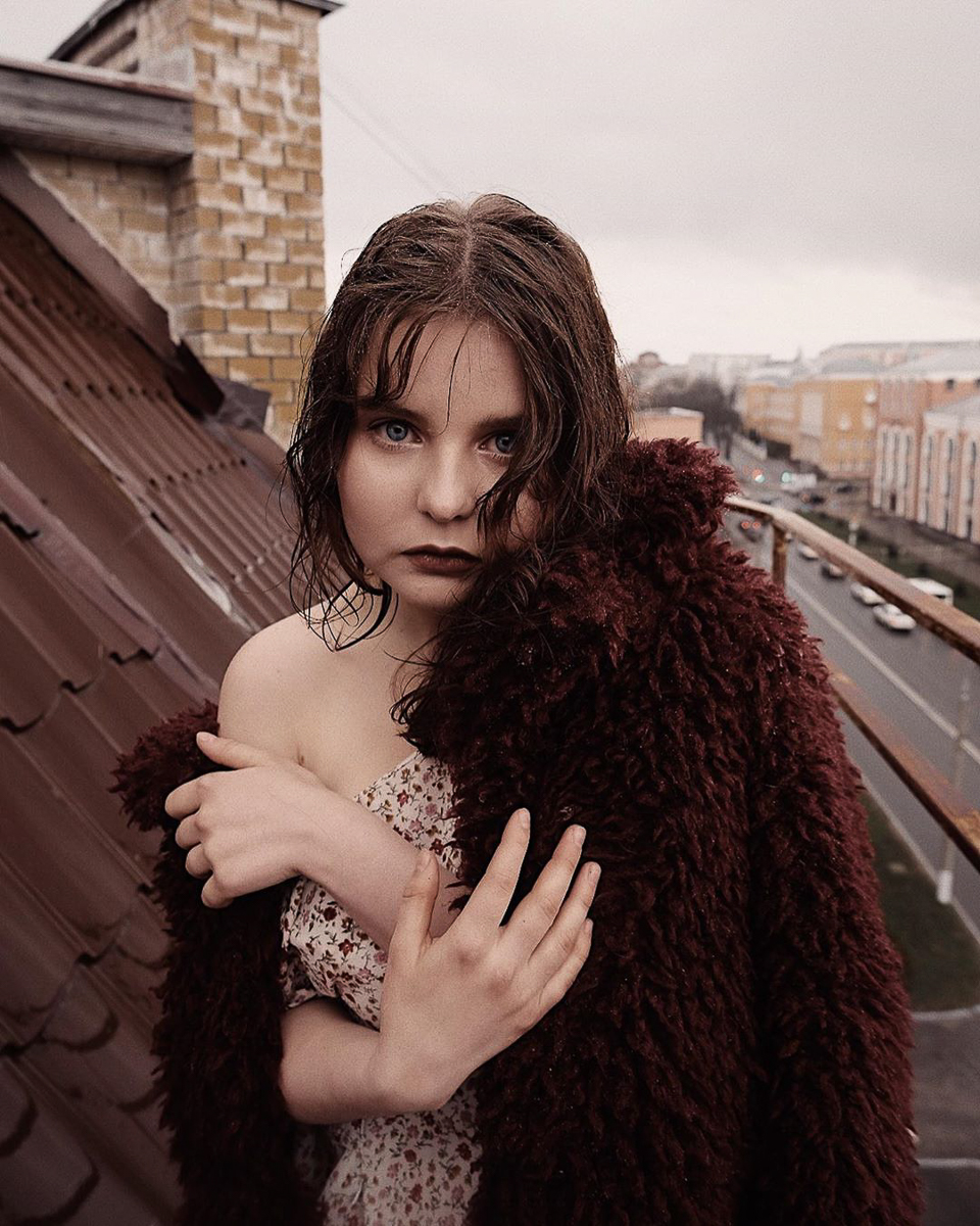 На улицы выходить нельзя, поэтому владимирские фотографы отправляются творить на крыши. Вот что из этого получается