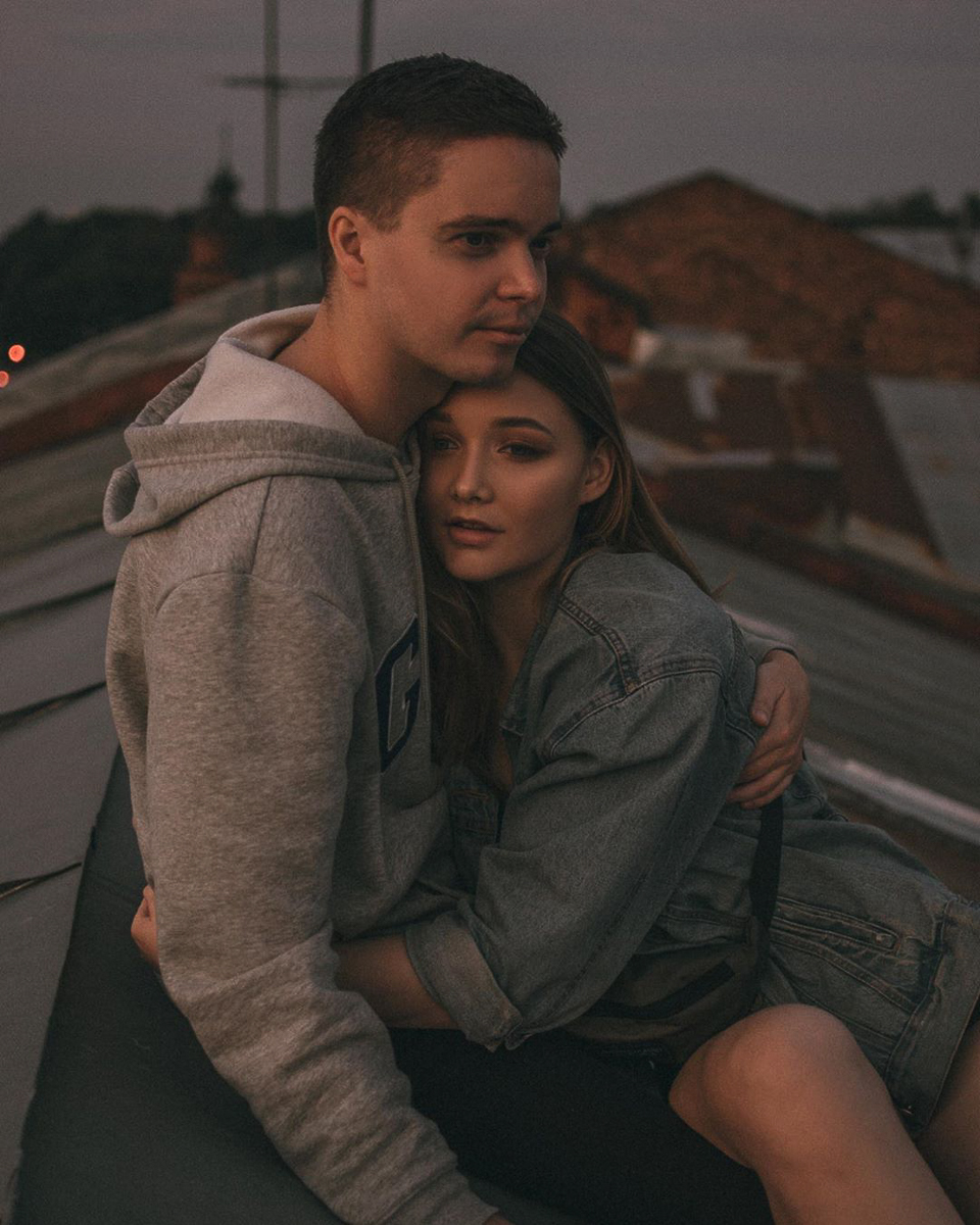 На улицы выходить нельзя, поэтому владимирские фотографы отправляются творить на крыши. Вот что из этого получается