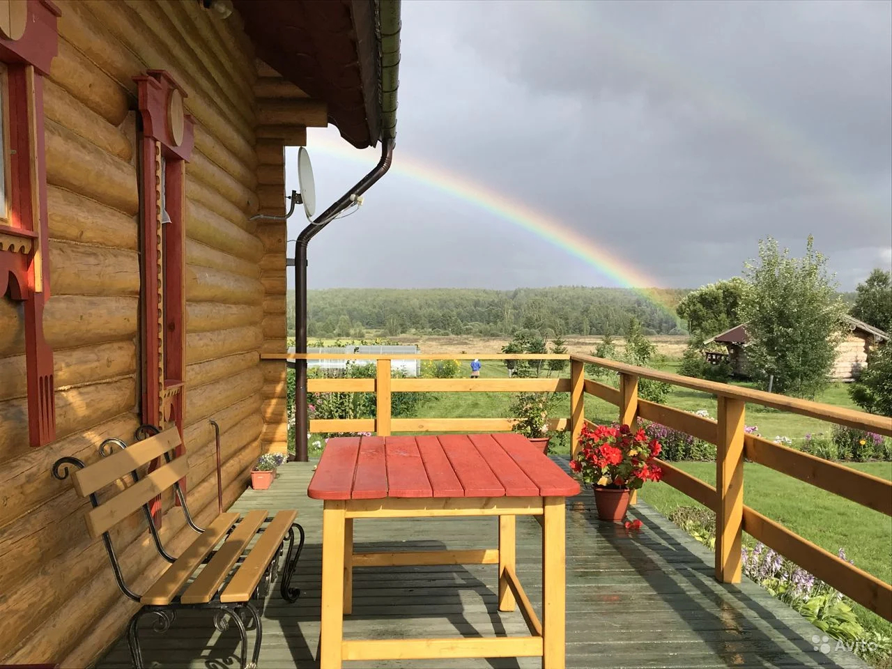 Чтобы стать дачником, не обязательно покупать землю и дом, можно просто взять все блага загородной жизни в аренду