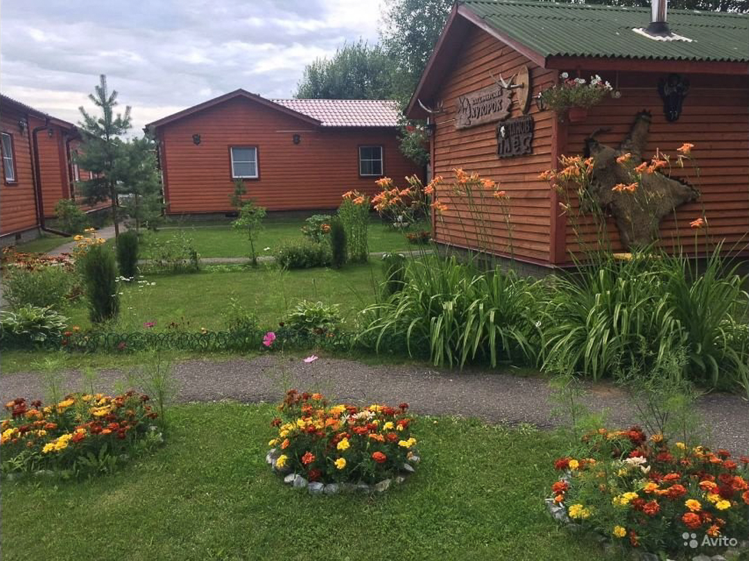 Чтобы стать дачником, не обязательно покупать землю и дом, можно просто взять все блага загородной жизни в аренду