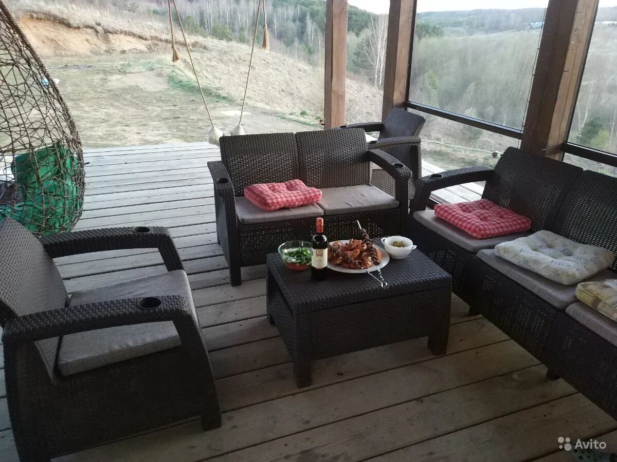 Чтобы стать дачником, не обязательно покупать землю и дом, можно просто взять все блага загородной жизни в аренду