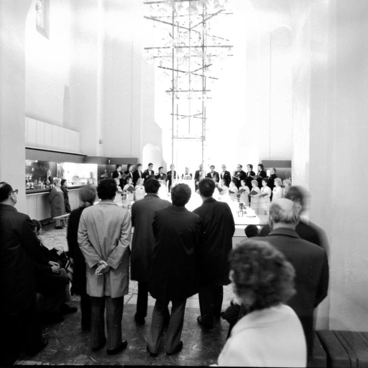 В 2019 году в Музее хрусталя и лаковой миниатюры начались ремонтно-реконструкционные работы. Сейчас идет монтаж экспозиции, но мы уже можем оценить результаты первого за 100 лет масштабного обновления