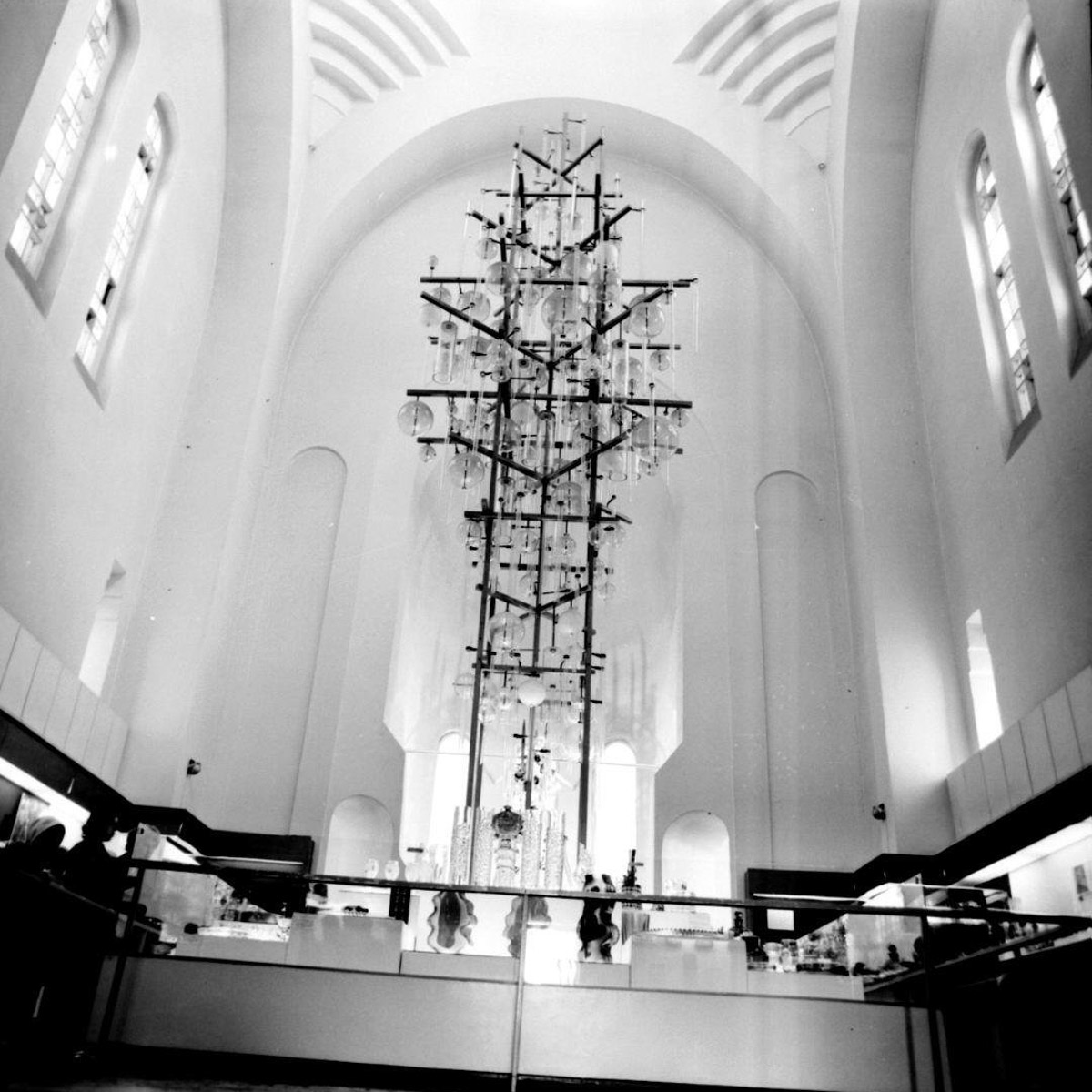 В 2019 году в Музее хрусталя и лаковой миниатюры начались ремонтно-реконструкционные работы. Сейчас идет монтаж экспозиции, но мы уже можем оценить результаты первого за 100 лет масштабного обновления