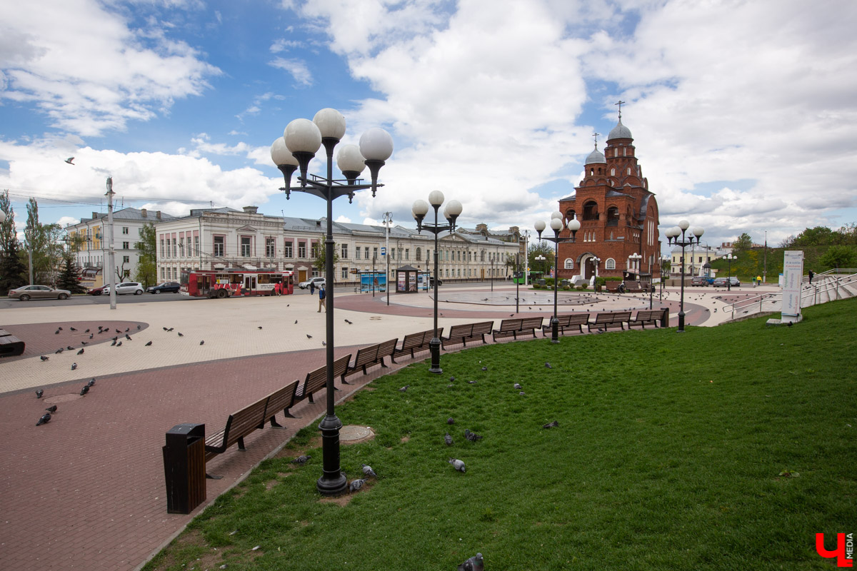 В 2019 году в Музее хрусталя и лаковой миниатюры начались ремонтно-реконструкционные работы. Сейчас идет монтаж экспозиции, но мы уже можем оценить результаты первого за 100 лет масштабного обновления