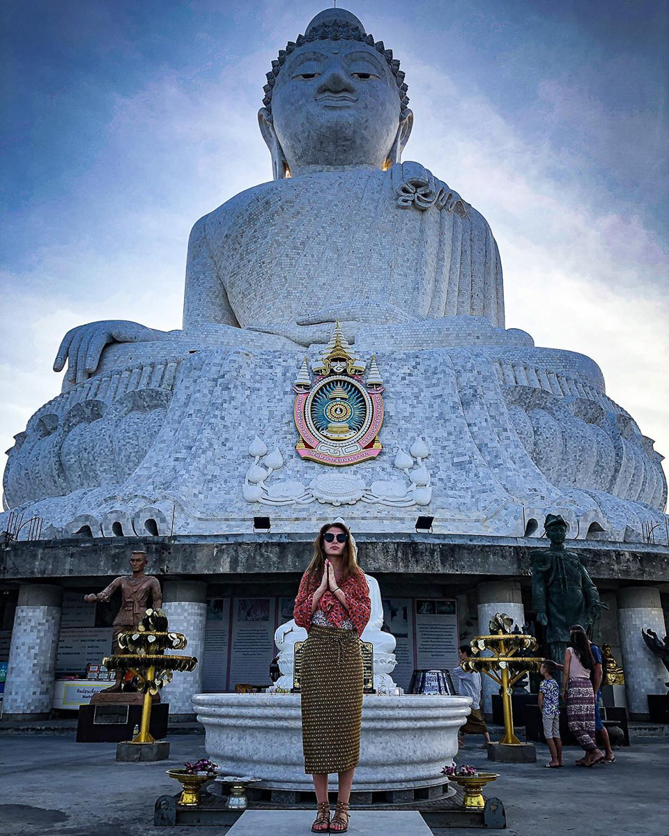 Откровенные фото не то, чем кажутся. Алина Балакина подчеркнула фишку популярных девушек-блогеров и на ее основе делает познавательный контент