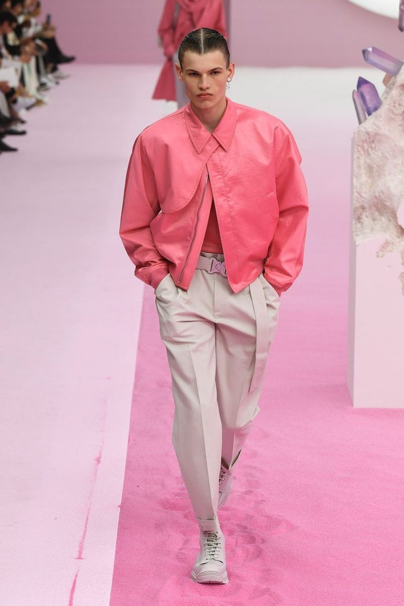 Оставляем все предрассудки о летнем гардеробе позади - владимирский имидж-консультант Александра Креар призывает побольше экспериментировать с принтами в самый жаркий сезон 2020 года