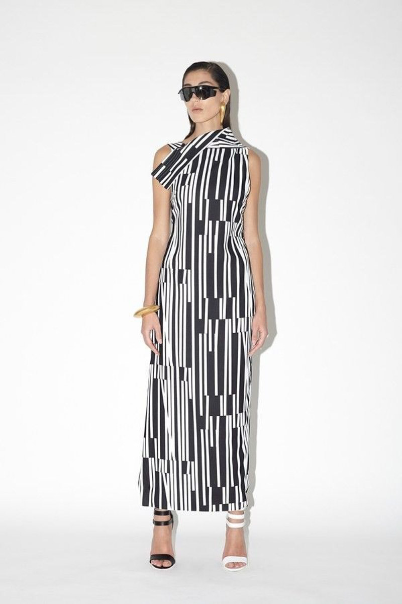 Оставляем все предрассудки о летнем гардеробе позади - владимирский имидж-консультант Александра Креар призывает побольше экспериментировать с принтами в самый жаркий сезон 2020 года