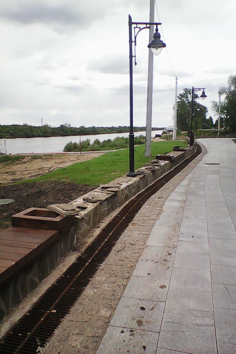 Во Владимирской области в 2020 году благоустроят 150 объектов. Хорошую новость портят сообщения о скандале в Гороховце. Новая набережная разваливается