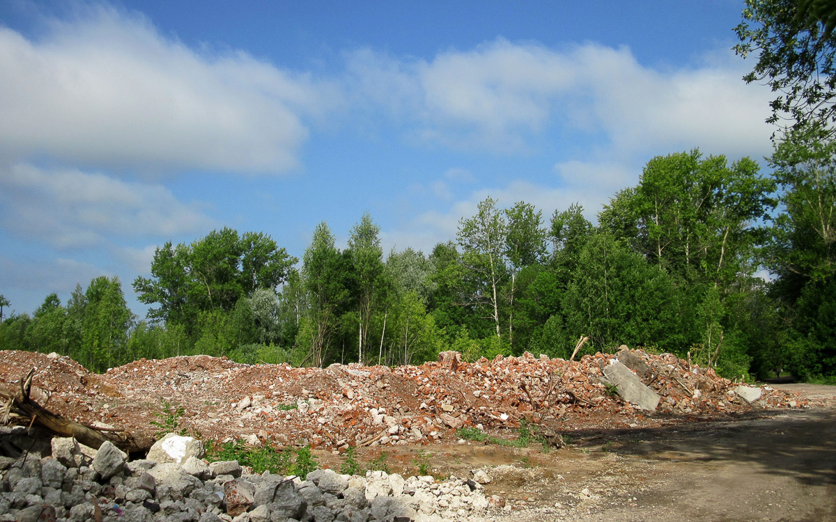 В 2019 году почти полностью разрушилась Льнопрядильно-ткацкая фабрика им. Розы Люксембург в Нововязниках. Какой она была и стала?