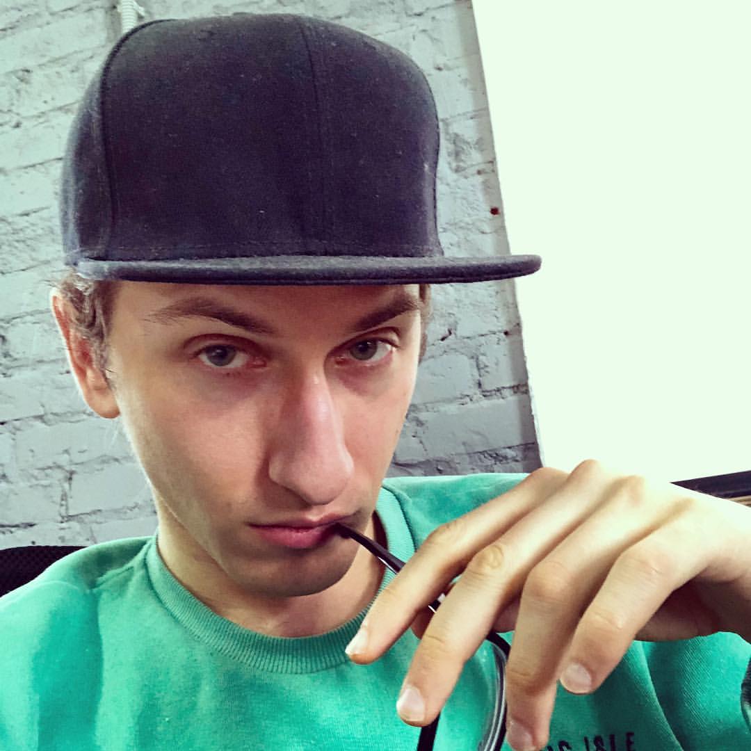 Владимирские музыканты объединились, чтобы создать подкаст «Дом Тарковского», в котором малоизвестные исполнители смогут получать деньги от диванных критиков