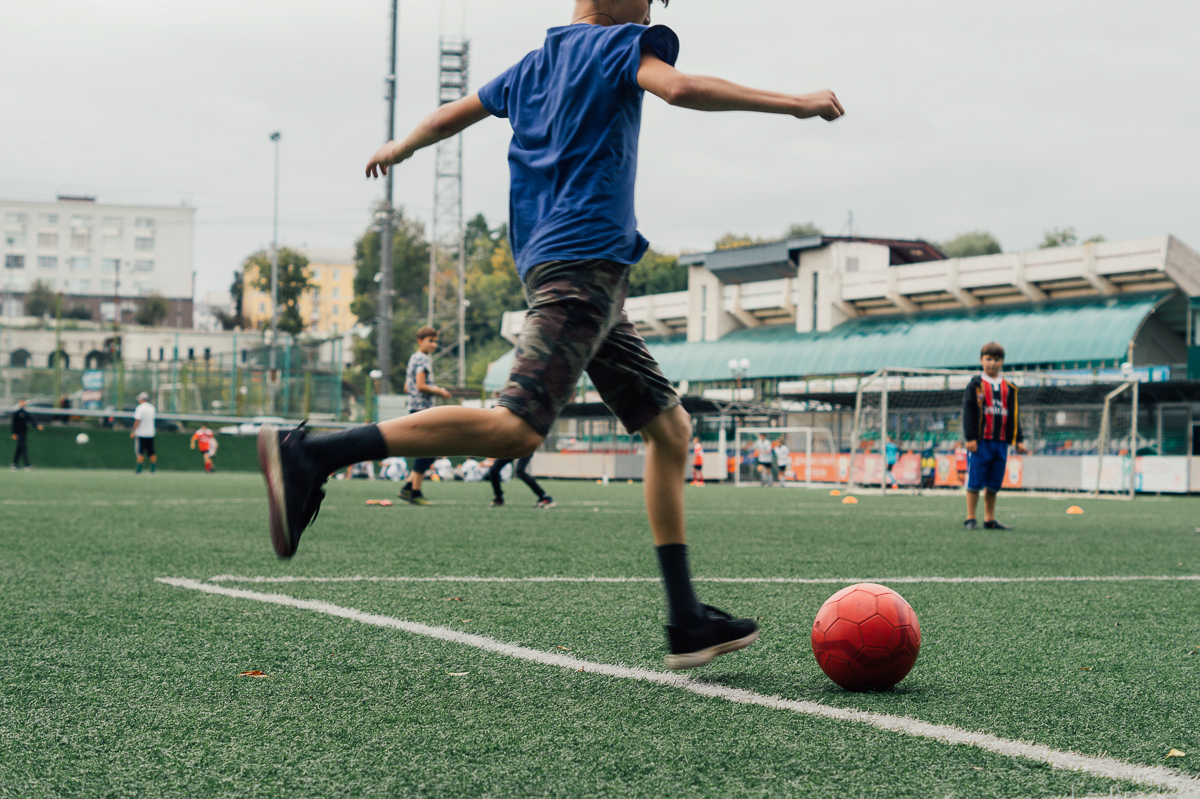 Пока мы не видим футболистов на поле, они вовсю тренируются дома и готовятся к перестановкам в команде. Делимся последними новостями ФК «Торпедо-Владимир» со всеми подробностями