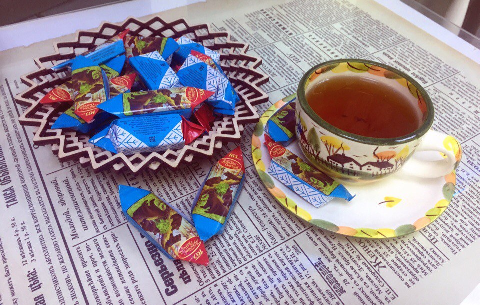 Магазин-музей «Советские сладости» переехал с Девической на Большую Московскую. Теперь он объединен с проектом «Бабуся-Ягуся»