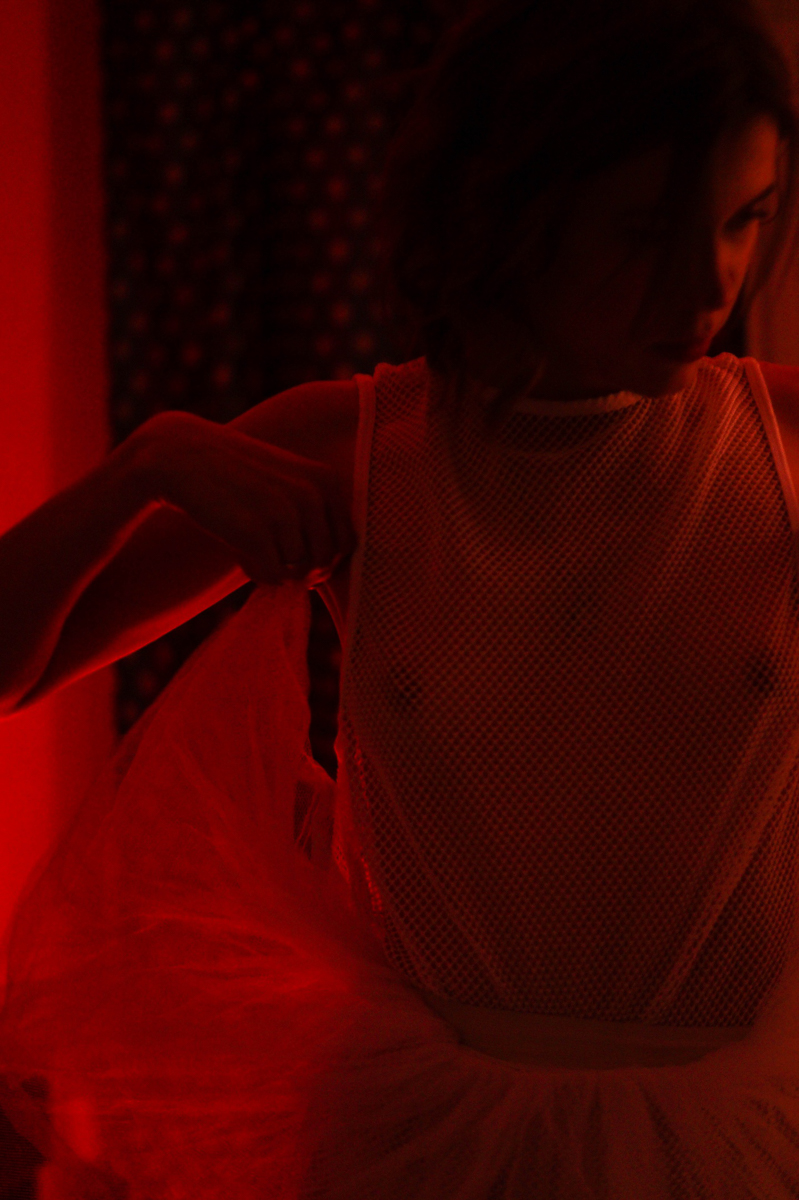 Страсть и печаль в новом клипе инди-рокеров «MORE»