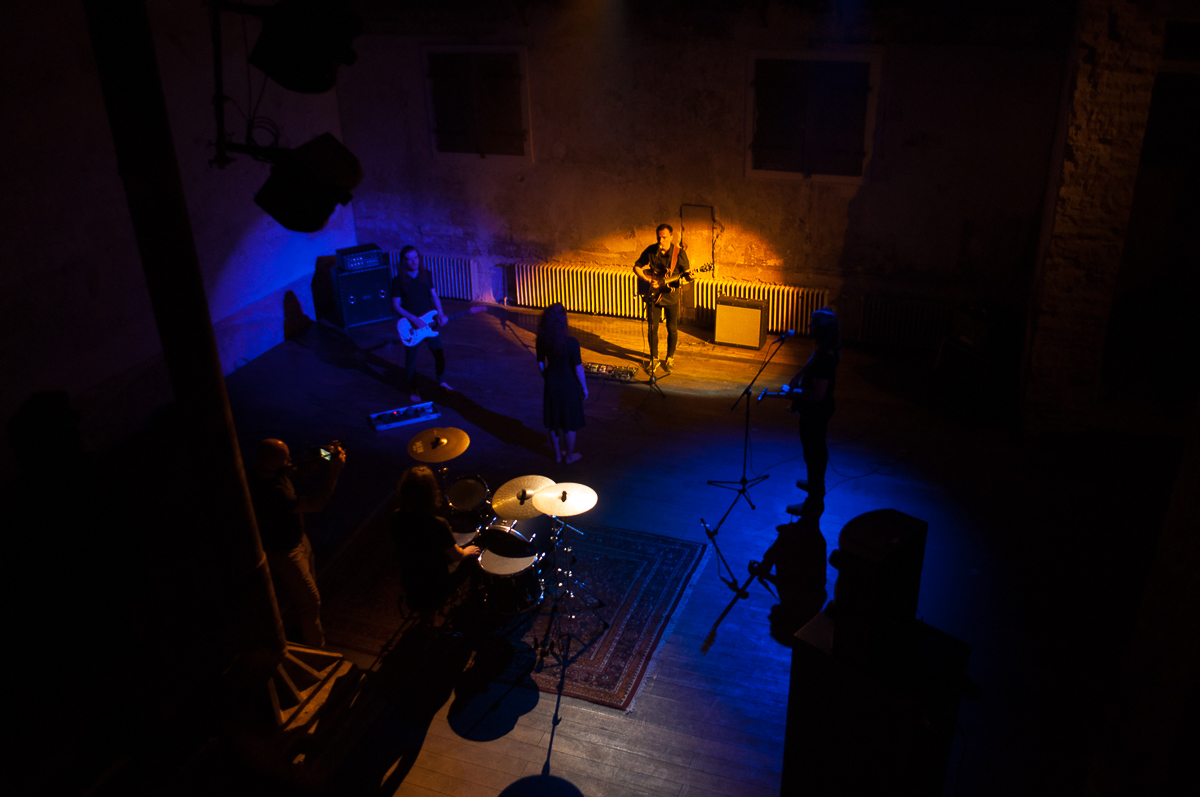 На днях рок-группа Andrew Bear опубликовала клип на песню Heaven. Один из его создателей - владимирец Олег Леднев