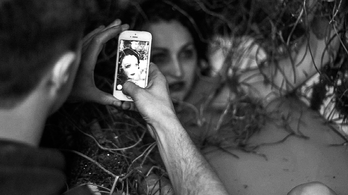 На днях рок-группа Andrew Bear опубликовала клип на песню Heaven. Один из его создателей - владимирец Олег Леднев