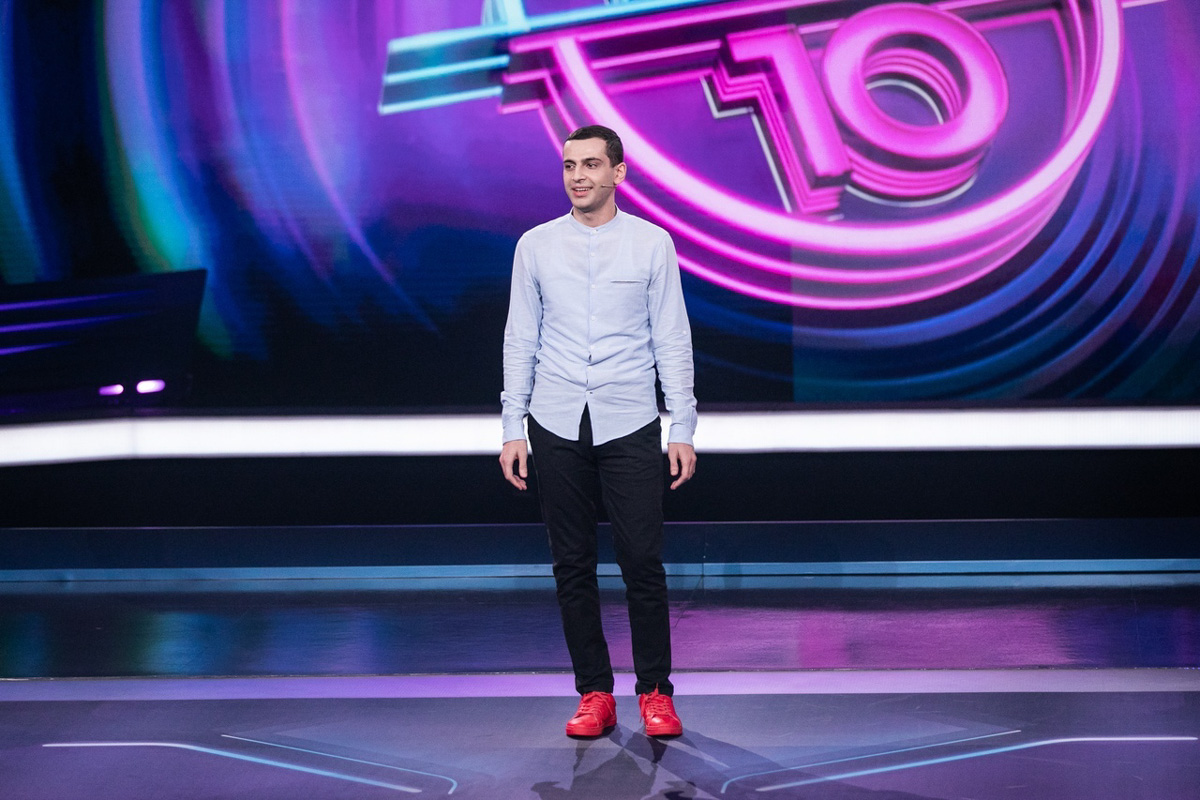 Неуверенный кавказец Сархан Сафарли не вышел в финал «Comedy Баттла». Рассказываем, когда владимирец снова выйдет на сцену и будет радовать нас шутками