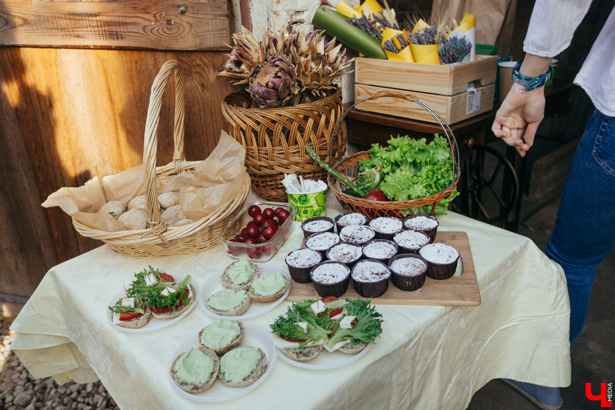 После отмены всех ограничений на Девической, 8 организуют «Ресторанный день» 24/7. Там можно будет отведать разнообразные блюда от владимирских энтузиастов, которые готовят с любовью