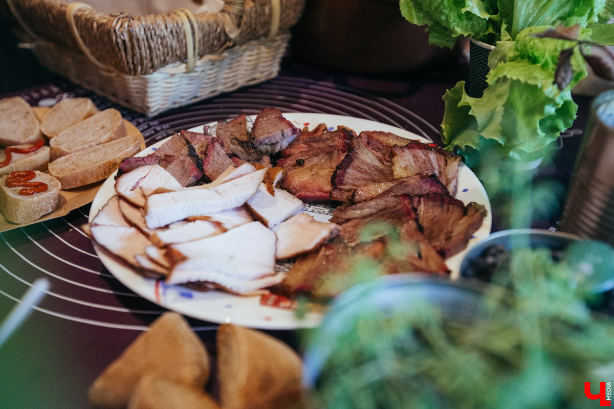 После отмены всех ограничений на Девической, 8 организуют «Ресторанный день» 24/7. Там можно будет отведать разнообразные блюда от владимирских энтузиастов, которые готовят с любовью