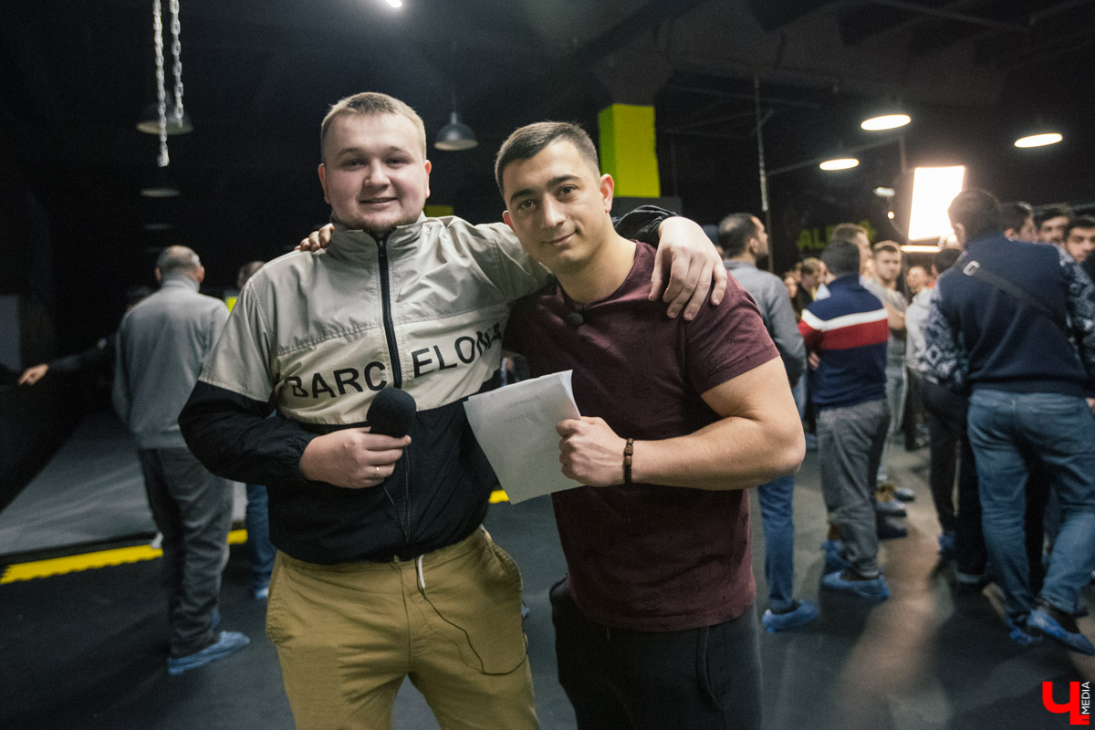 Амиран Сардарова на днях закрыл свое бойцовское промоушен-шоу. Это значит, что владимирцы тоже приостановят «HEADSHOT»? Нет, конечно, все только начинается!