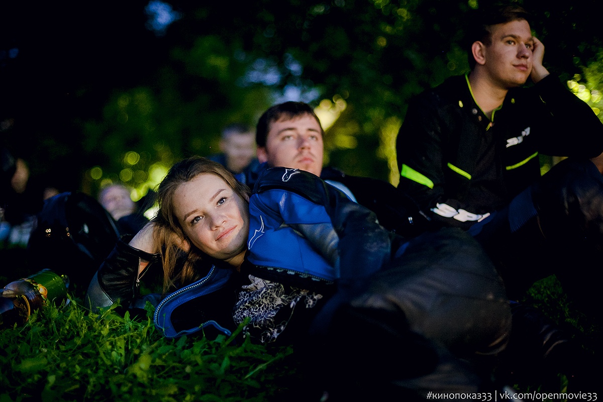 Скоро мы возьмем пледики и пойдем смотреть фильмы в скверах! Организатор открытых кинопоказов рассказывает, когда и где в этом году будут проходить мероприятия