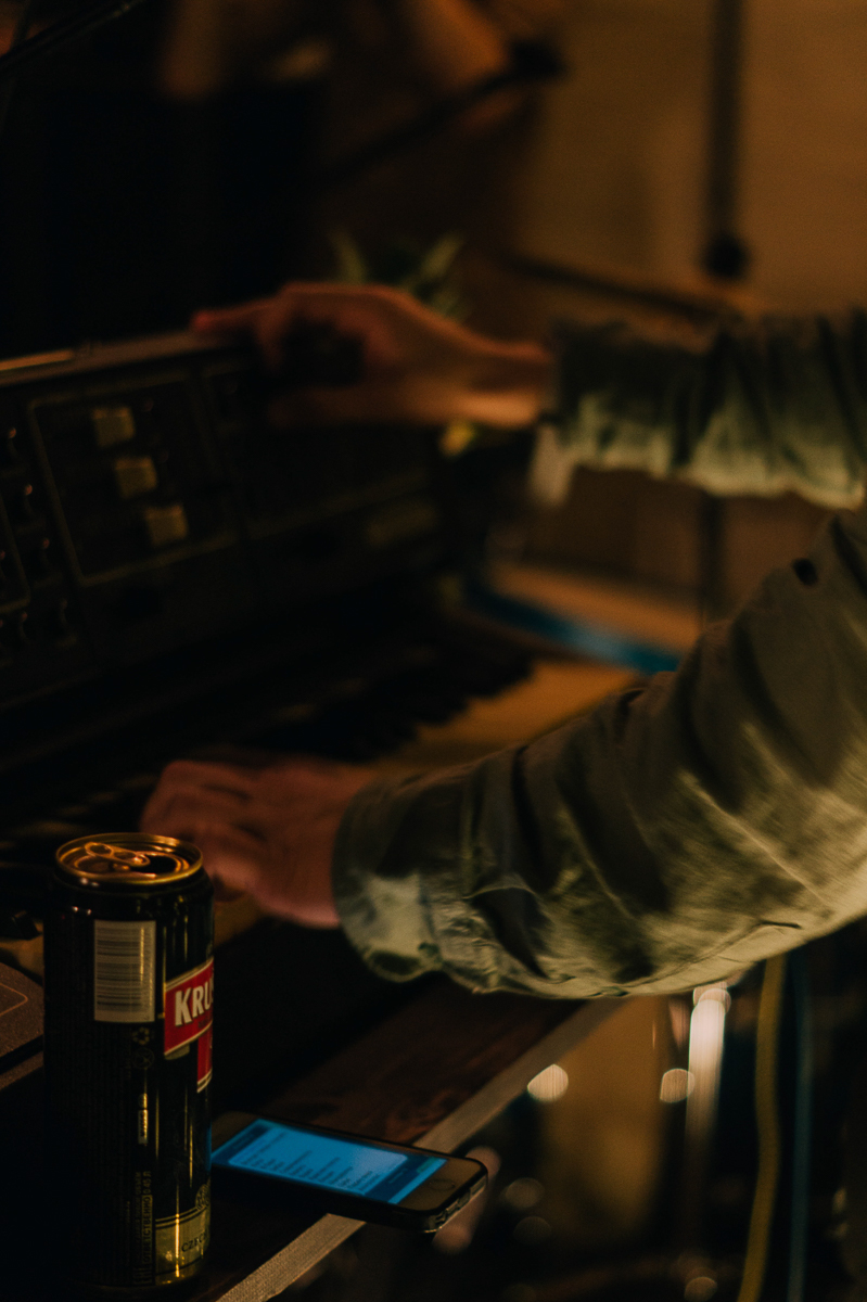 Гуляем по городу вместе с новым альбомом самых аэлитных музыкантов Владимира