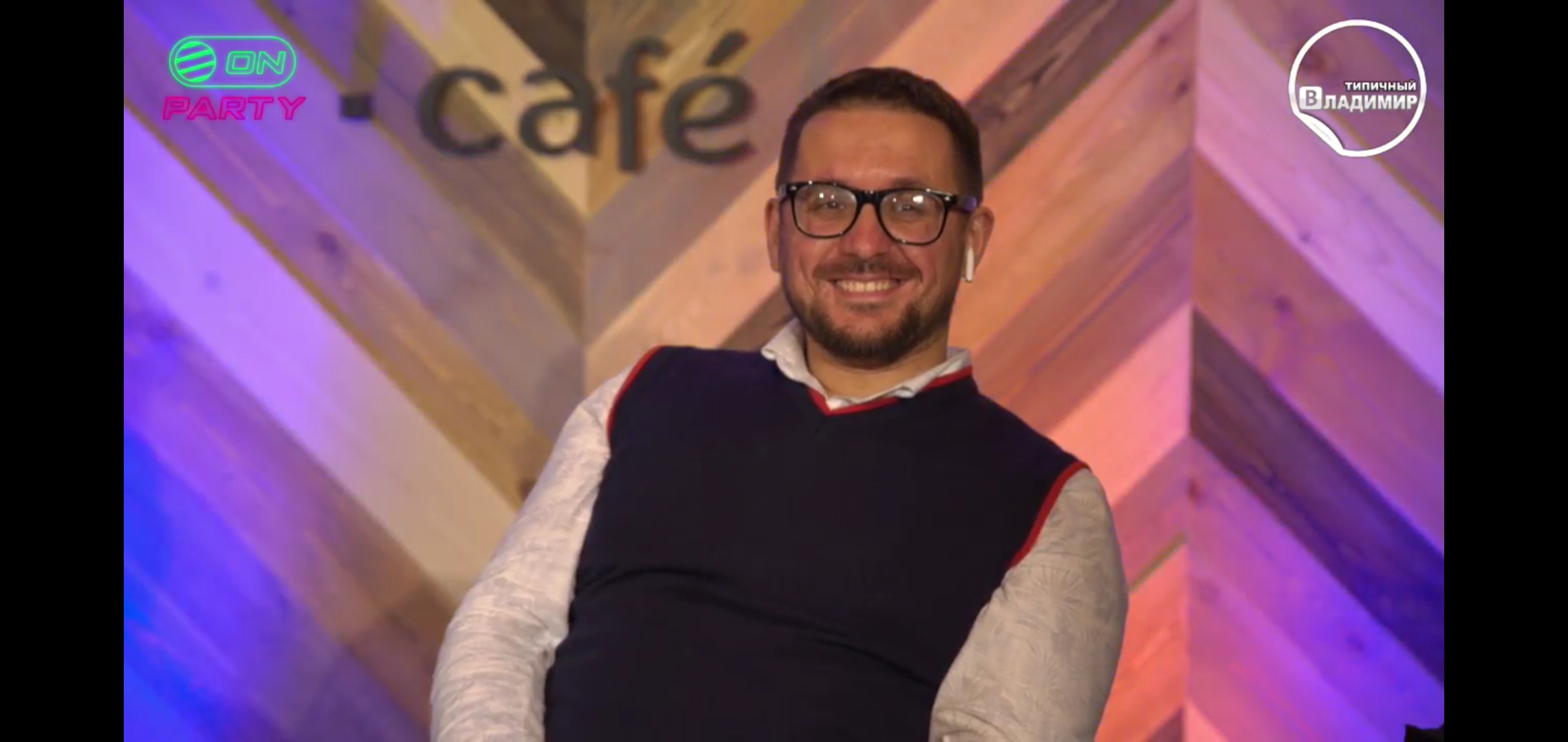 За такие шутки в социальных сетях бывают лайки. Владимирские комики опробовали на местных ведущих популярный формат прожарки в прямом эфире 