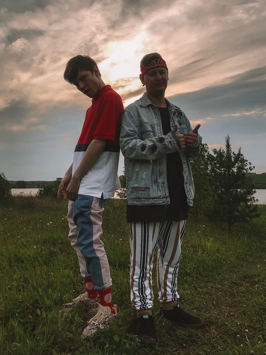 Новый релиз, пожалуй, самых известных рэперов города. Музыканты рассказывают о том, как из-за одного недописанного припева альбом вышел на три месяца позже, и делятся планами о покорении TikTok