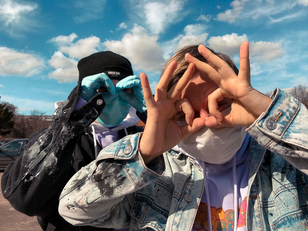 Новый релиз, пожалуй, самых известных рэперов города. Музыканты рассказывают о том, как из-за одного недописанного припева альбом вышел на три месяца позже, и делятся планами о покорении TikTok