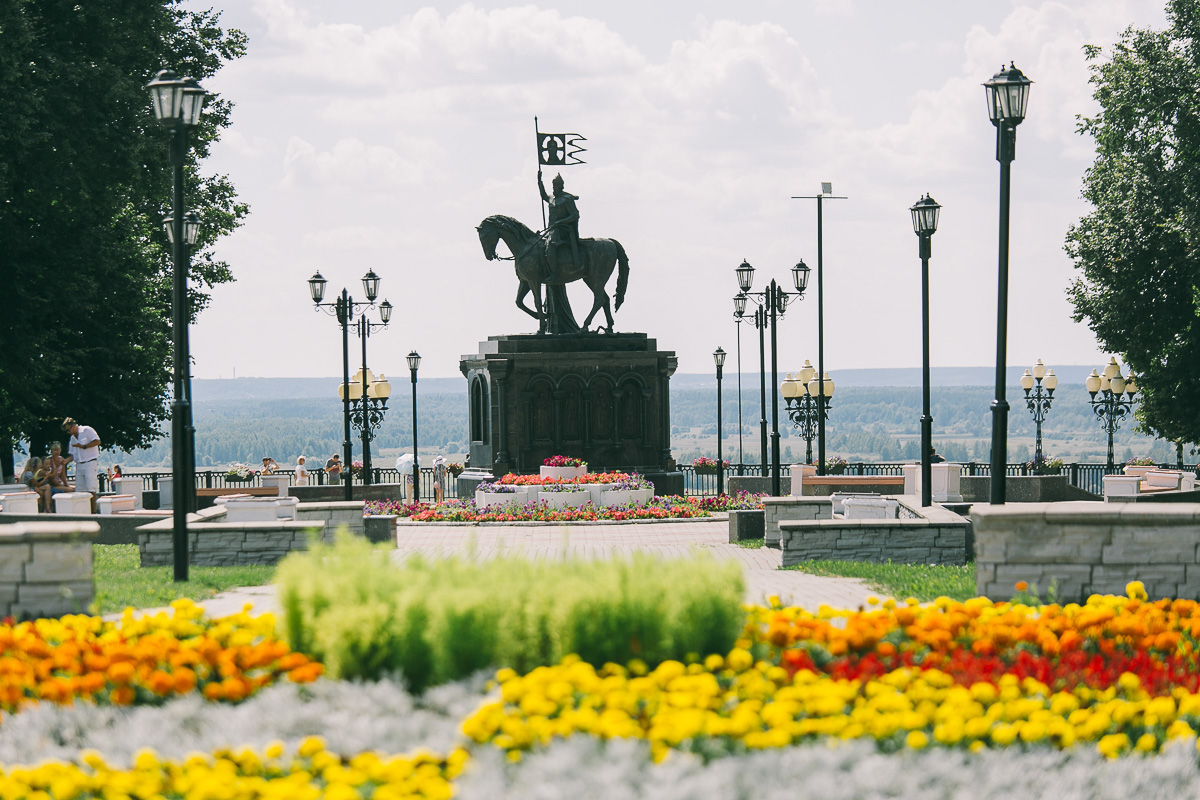 Городские парки открылись! А гулять без маски можно? А фонтаны с аттракционами когда подключат? Отвечаем на все вопросы одним материалом
