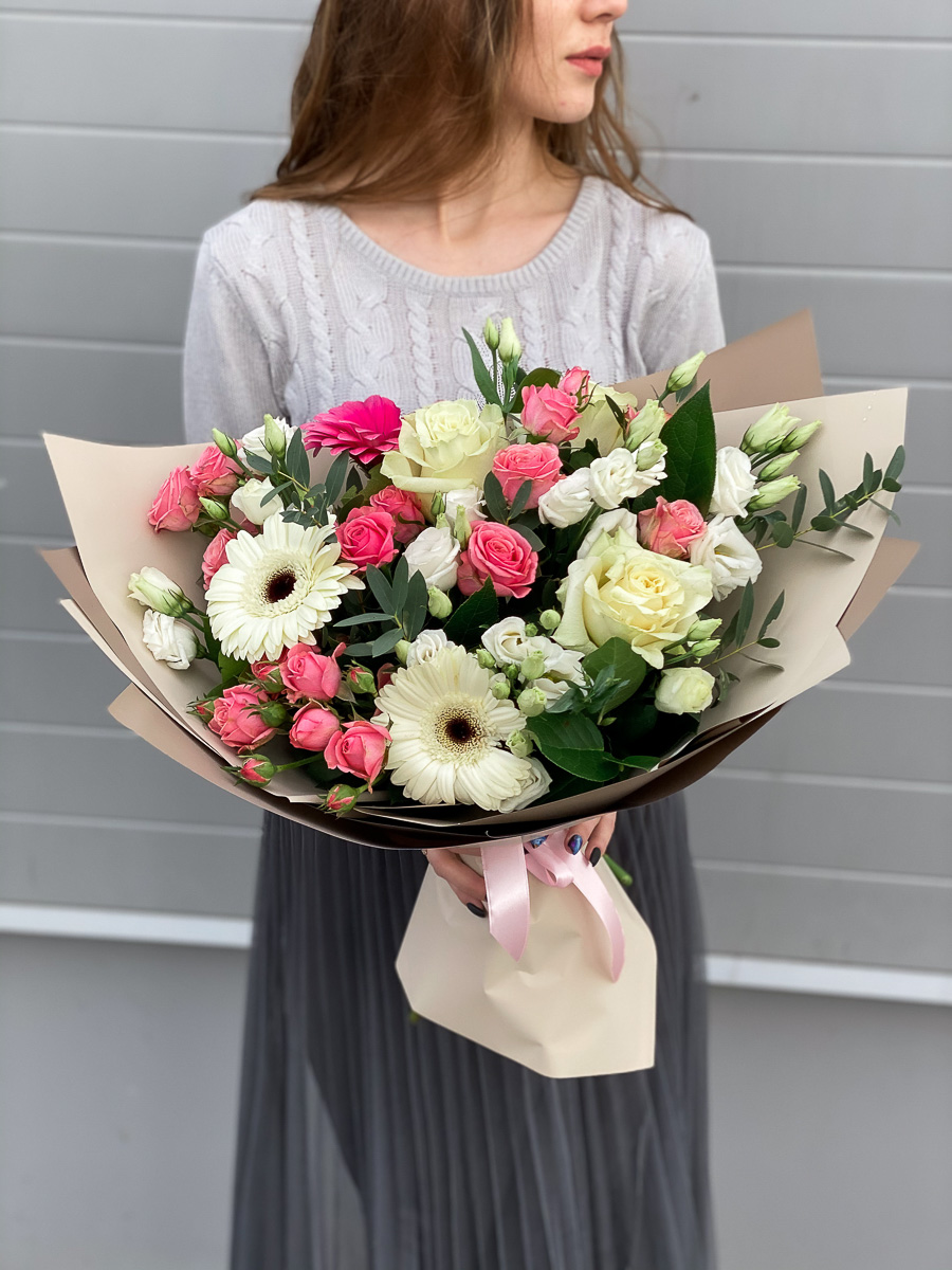 Расспрашиваем основательницу сети цветочных магазинов Юлию Краснову о флористических тенденциях и не только