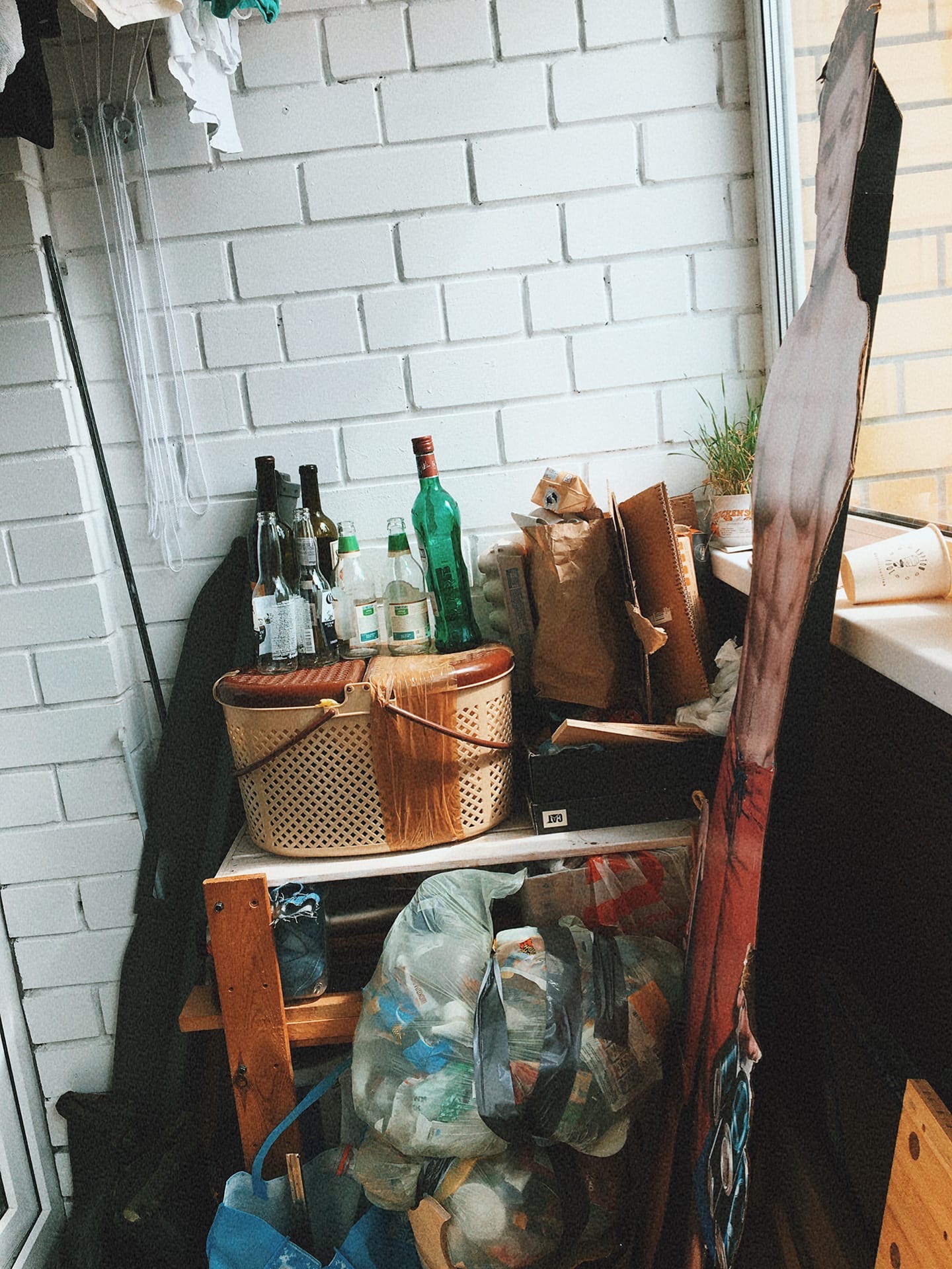 Все, кто честно собирал на своем балконе пластиковые крышки, жестяные банки и стеклянные бутылки и не знает, куда это дело нести, возрадуйтесь. В это воскресенье во Владимире пройдет масштабная акция по раздельному сбору мусора