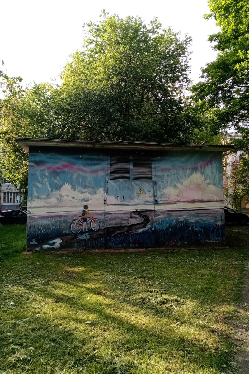 Стимпанк-скульптуры, клумбы, памятники — так украшают улицы в 33-м регионе. Свежие фото новых арт-объектов