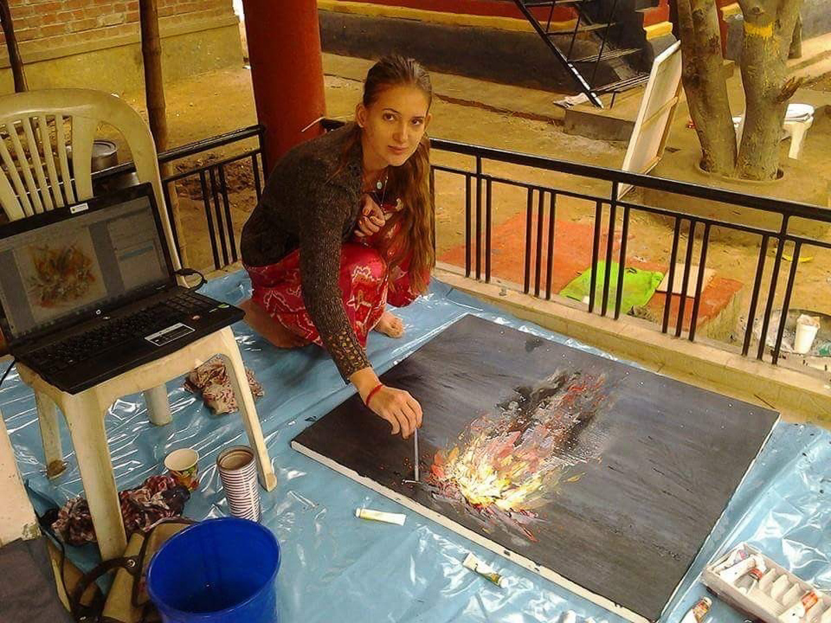 О художнице из Владимира Юле Завалишиной в Азии знают больше, чем в родном городе. Исправляем ситуацию! Этника, душа и сложные орнаменты, приправленные размышлениями о творчестве в 21-м веке