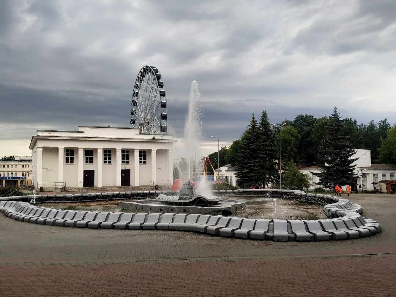Запуск фонтанов планировали на 1 мая, но из-за эпидемиологических ограничений отложили. И только сегодня стало известно, что запреты, наконец, сняты