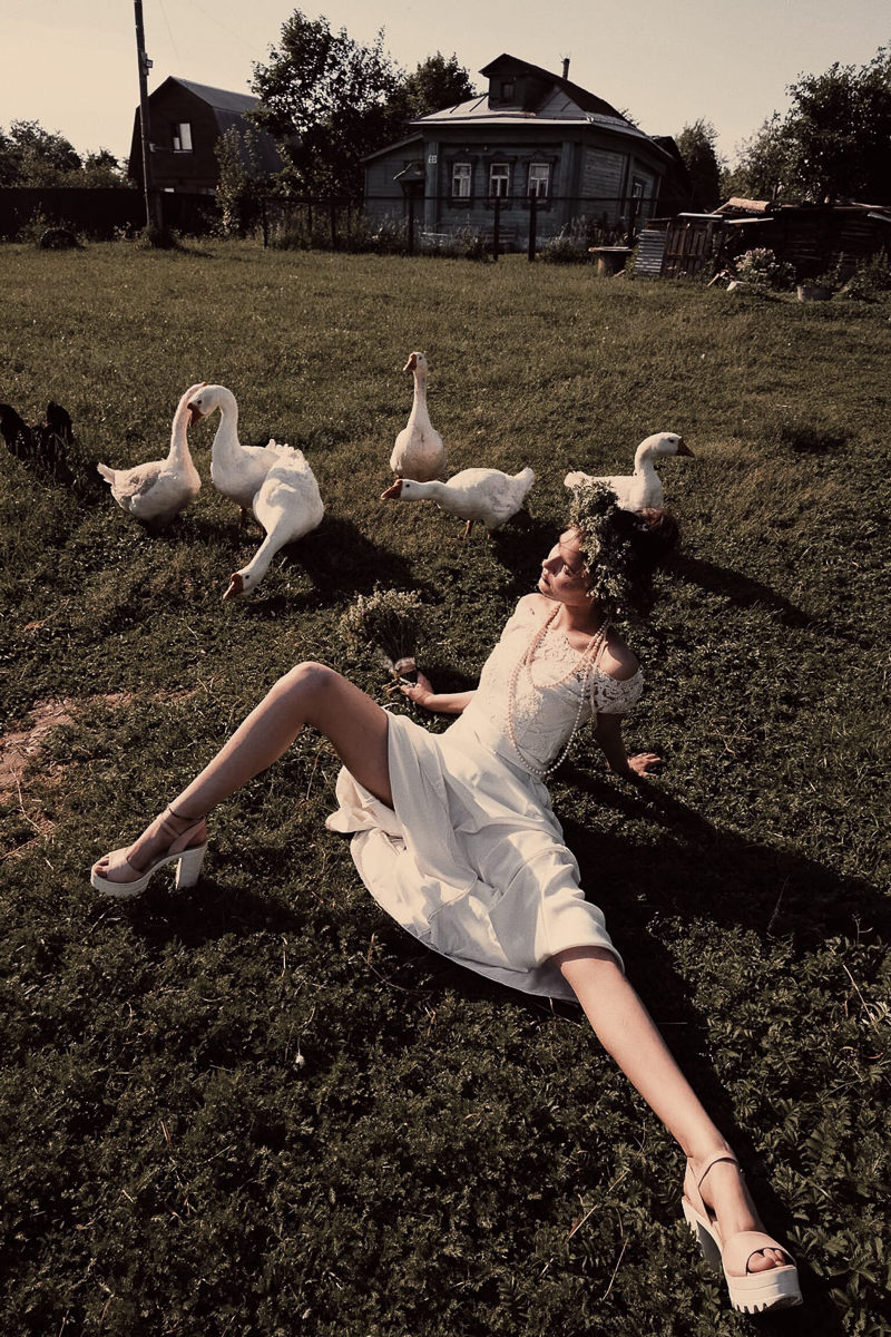 Сельская мода — это не оскорбление, особенно, если руку к ней приложила владимирская фэшн-команда с фотографом Максимом Сухаревским во главе