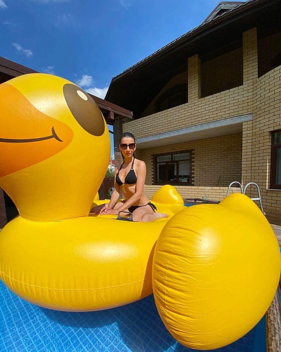 Умопомрачительные купальники владимирских красавиц и модные тенденции лета-2020