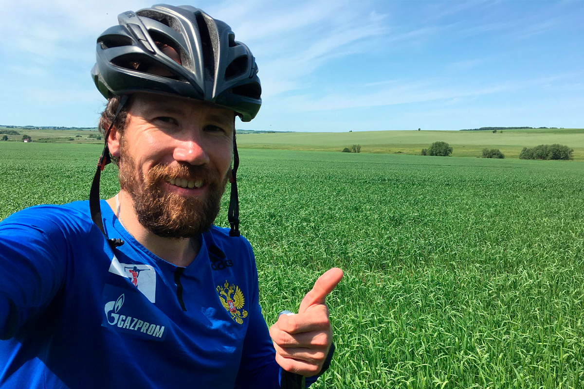 Биатлонист Алексей Слепов дал интервью о домашних тренировках и жизни в самоизоляции