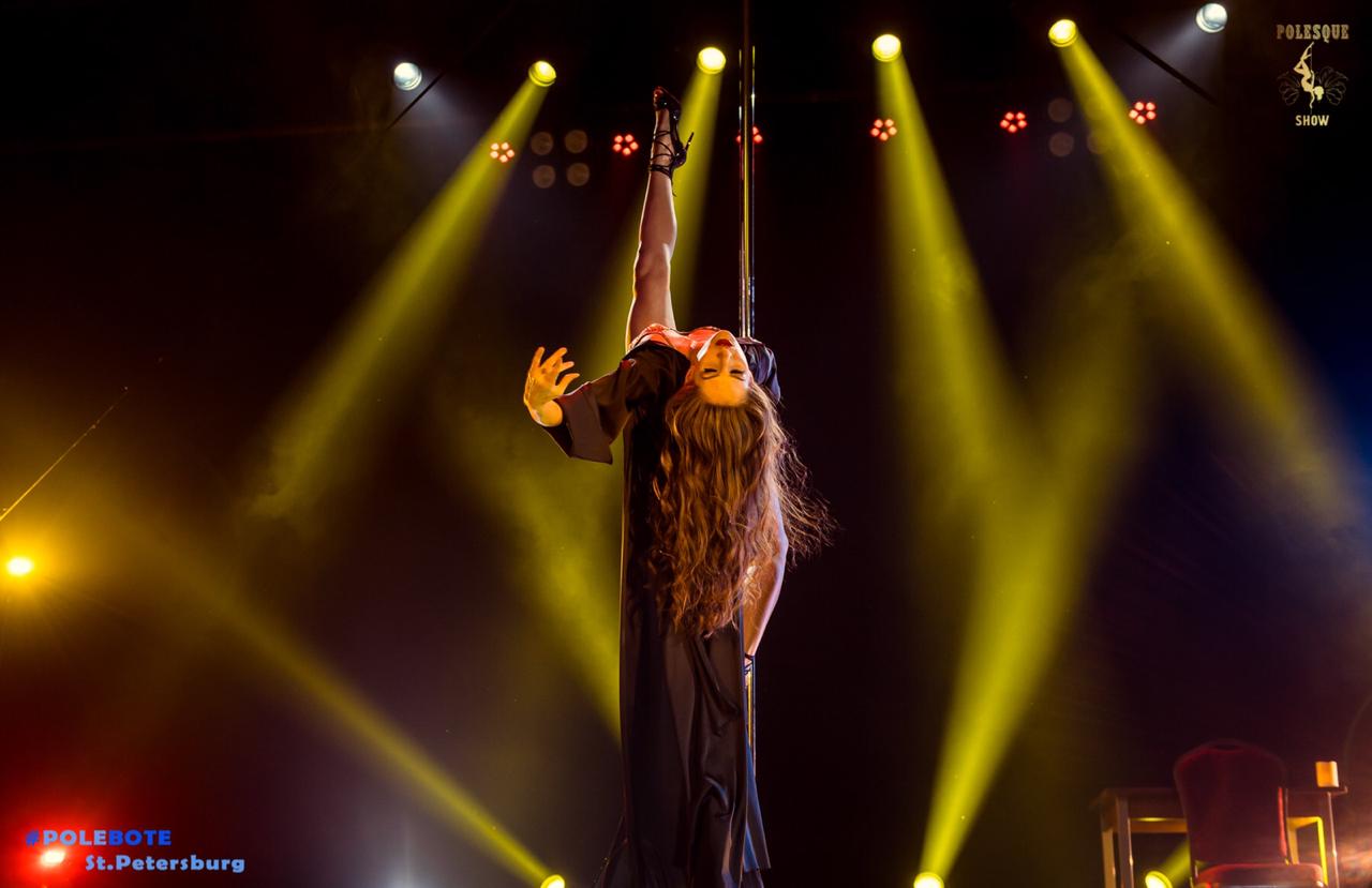 Тренер по exotic pole dance Анна Парфенова: «Когда наш танец хотят оскорбить, сравнивают со стриптизом в не самом приятном контексте. Мы же хотим отделиться от пошлой части всего этого»