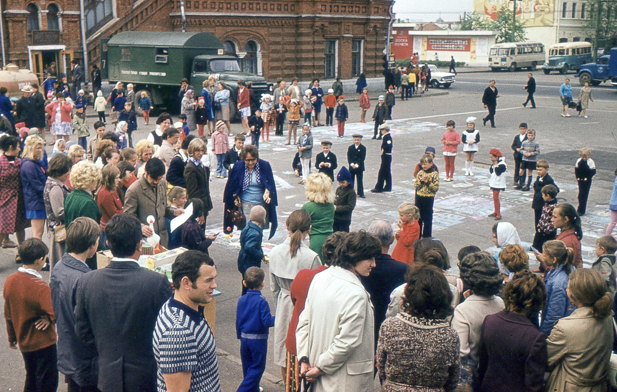Подборка ретро-фото о детстве от Александра Пронина, создателя группы «Назад в прошлое»