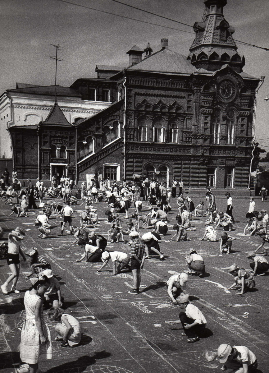 Подборка ретро-фото о детстве от Александра Пронина, создателя группы «Назад в прошлое»