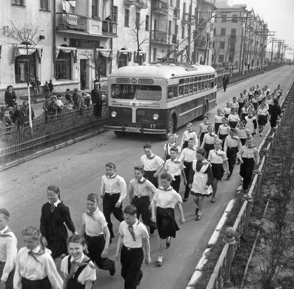 Подборка ретро-фото о детстве от Александра Пронина, создателя группы «Назад в прошлое»