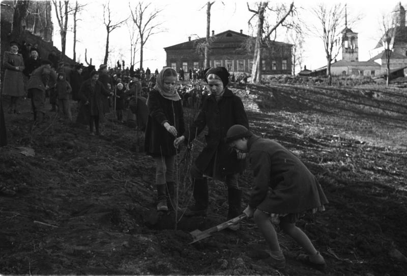 Подборка ретро-фото о детстве от Александра Пронина, создателя группы «Назад в прошлое»