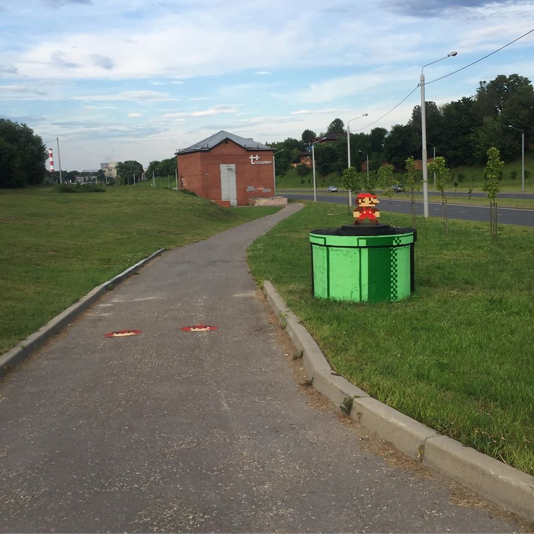 Не часто в нашем городе появляются новые крутые стрит-арты. На днях граффитист Мишкин восполнил пробел героем игры, которую в 90-е сметали с прилавков все счастливые обладатели консолей